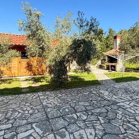 1 Bedroom Awesome In Rab
